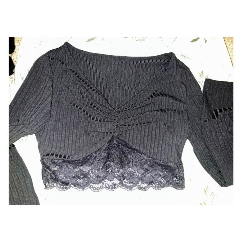 Shein Crop Top with lace detail size M